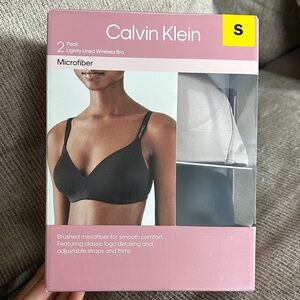 New with Box Calvin Klein Black and Gray Bra Set